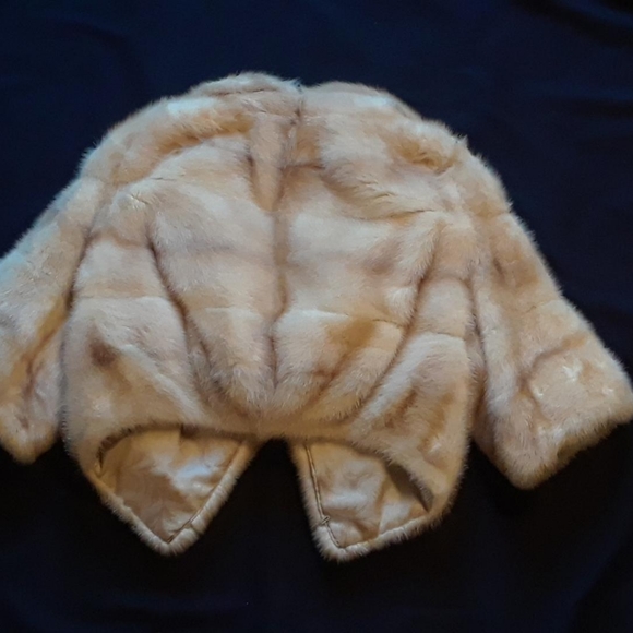 Vintage white mink jacket - Picture 2 of 3